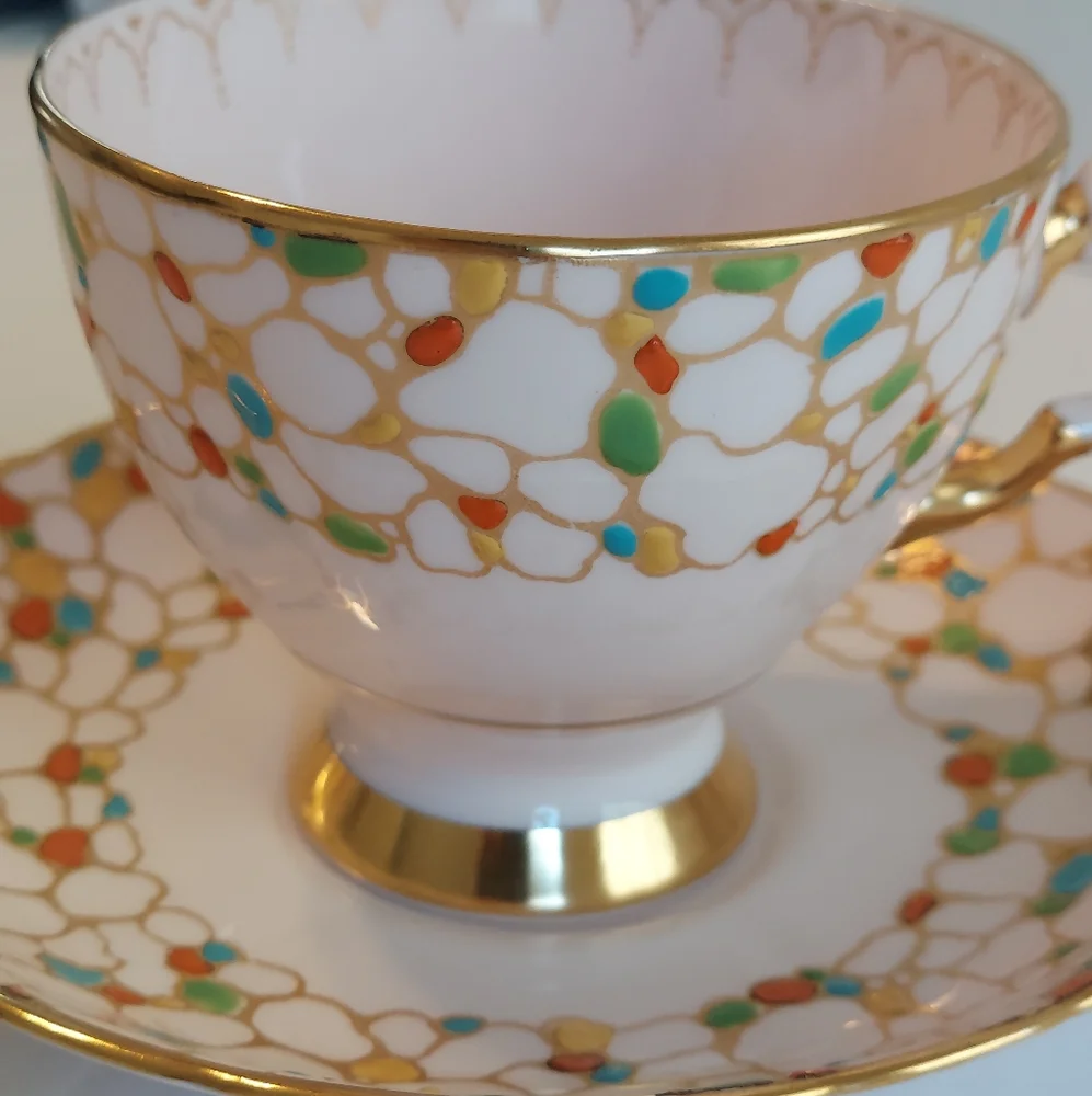 Tuscan England Tea Cup & Saucer - Picture 4 of 12